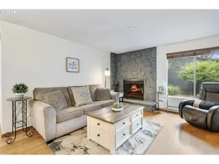 Photo #3: 24181373 Listing 