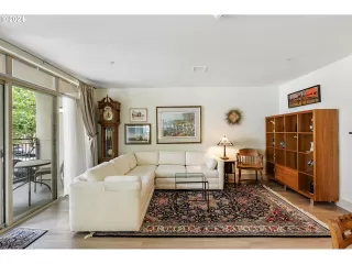 Photo #2: 24181385 Listing