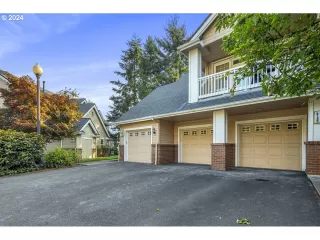 Photo #2: 24181641 Listing