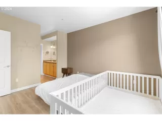 Photo #2: 24182574 Listing