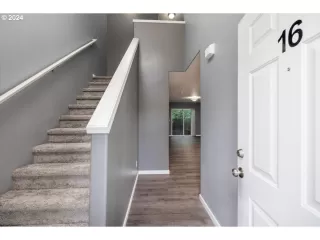 Photo #2: 24183777 Listing