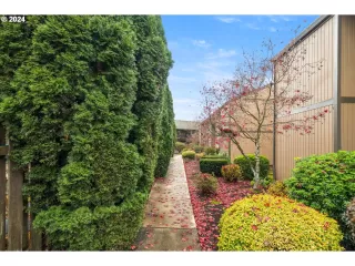 Photo #1: 24184014 Listing 