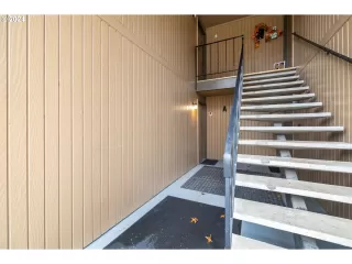 Photo #4: 24184014 Listing 