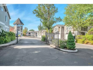 Photo #1: 24184066 Listing 