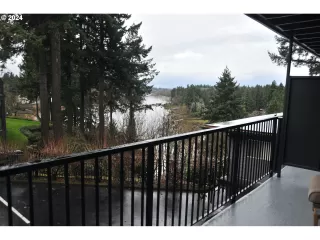 Photo #6: 24186480 Listing