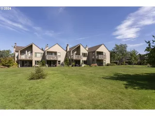 Photo #5: 24186715 Listing