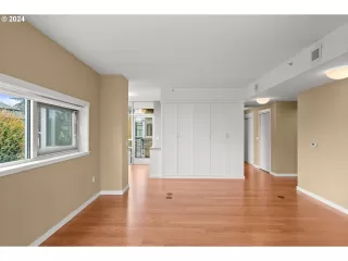 Photo #5: 24187009 Listing 