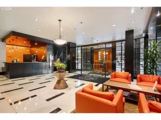 Photo #2: 24187035 Listing 