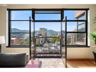 Photo #5: 24187035 Listing 