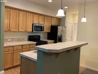 Photo #1: 24187830 Listing 