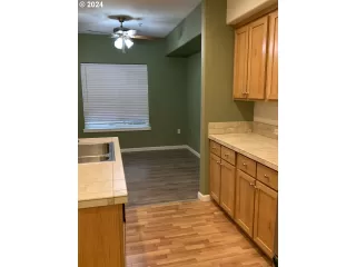 Photo #6: 24187830 Listing 