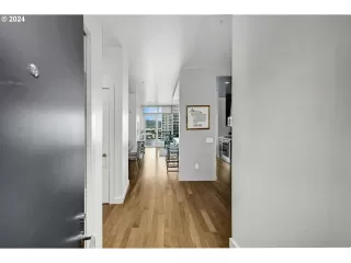 Photo #3: 24187846 Listing