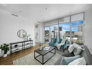 Photo #5: 24187846 Listing