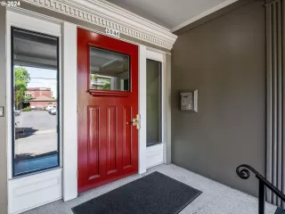 Photo #1: 24189252 Listing