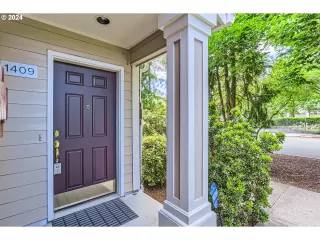 Photo #3: 24189769 Listing