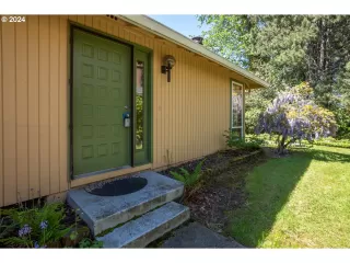 Photo #5: 24189939 Listing 