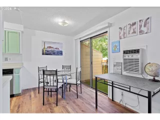 Photo #2: 24190442 Listing