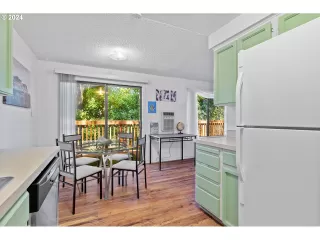 Photo #3: 24190442 Listing