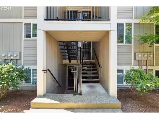 Photo #3: 24191166 Listing