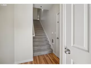 Photo #3: 24191557 Listing 