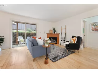 Photo #4: 24192921 Listing 