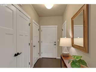 Photo #3: 24193698 Listing