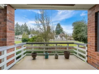 Photo #4: 24194546 Listing