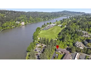 Photo #2: 24196292 Listing 