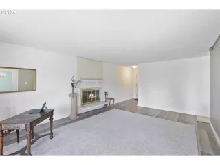 Photo #6: 24196292 Listing 