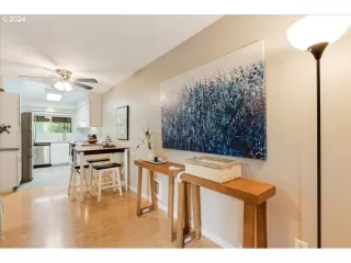 Photo #6: 24196474 Listing