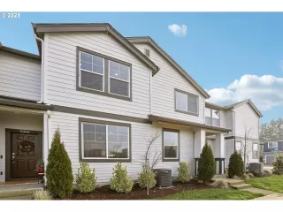 Photo #2: 24198609 Listing