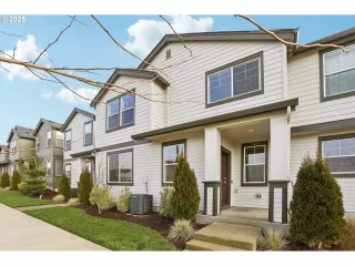 Photo #3: 24198609 Listing