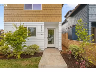 Photo #2: 24198662 Listing