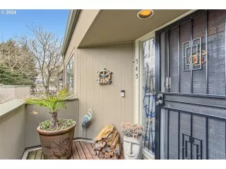 Photo #3: 24198931 Listing 