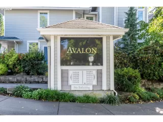 Photo #2: 24199243 Listing