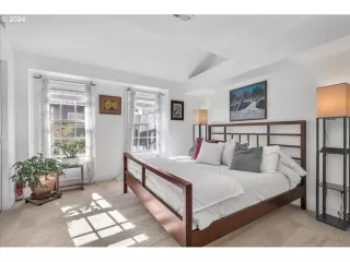 Photo #3: 24199448 Listing