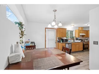 Photo #1: 24199768 Listing 