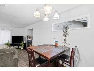 Photo #2: 24199768 Listing 