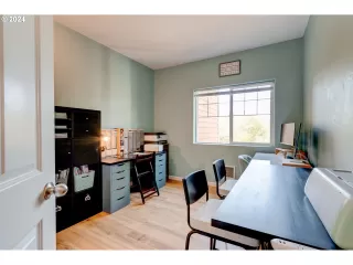 Photo #2: 24200403 Listing