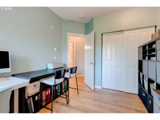 Photo #3: 24200403 Listing