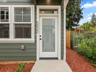 Photo #2: 24200667 Listing