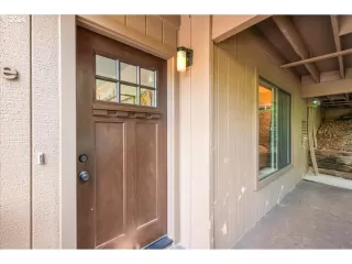 Photo #2: 24201152 Listing