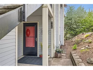 Photo #2: 24202028 Listing 