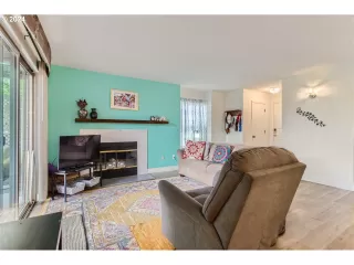 Photo #4: 24202028 Listing 