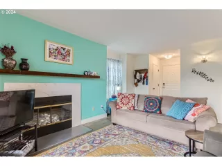 Photo #5: 24202028 Listing 