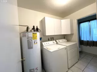 Photo #6: 24203482 Listing