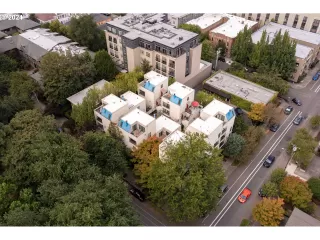 Photo #1: 24203507 Listing