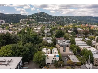 Photo #2: 24203507 Listing