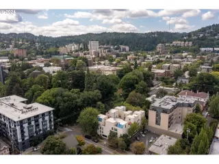 Photo #3: 24203507 Listing