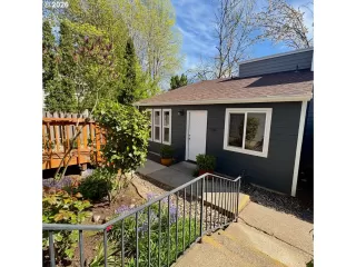 Browse active condo listings in CAMERON HOUSE